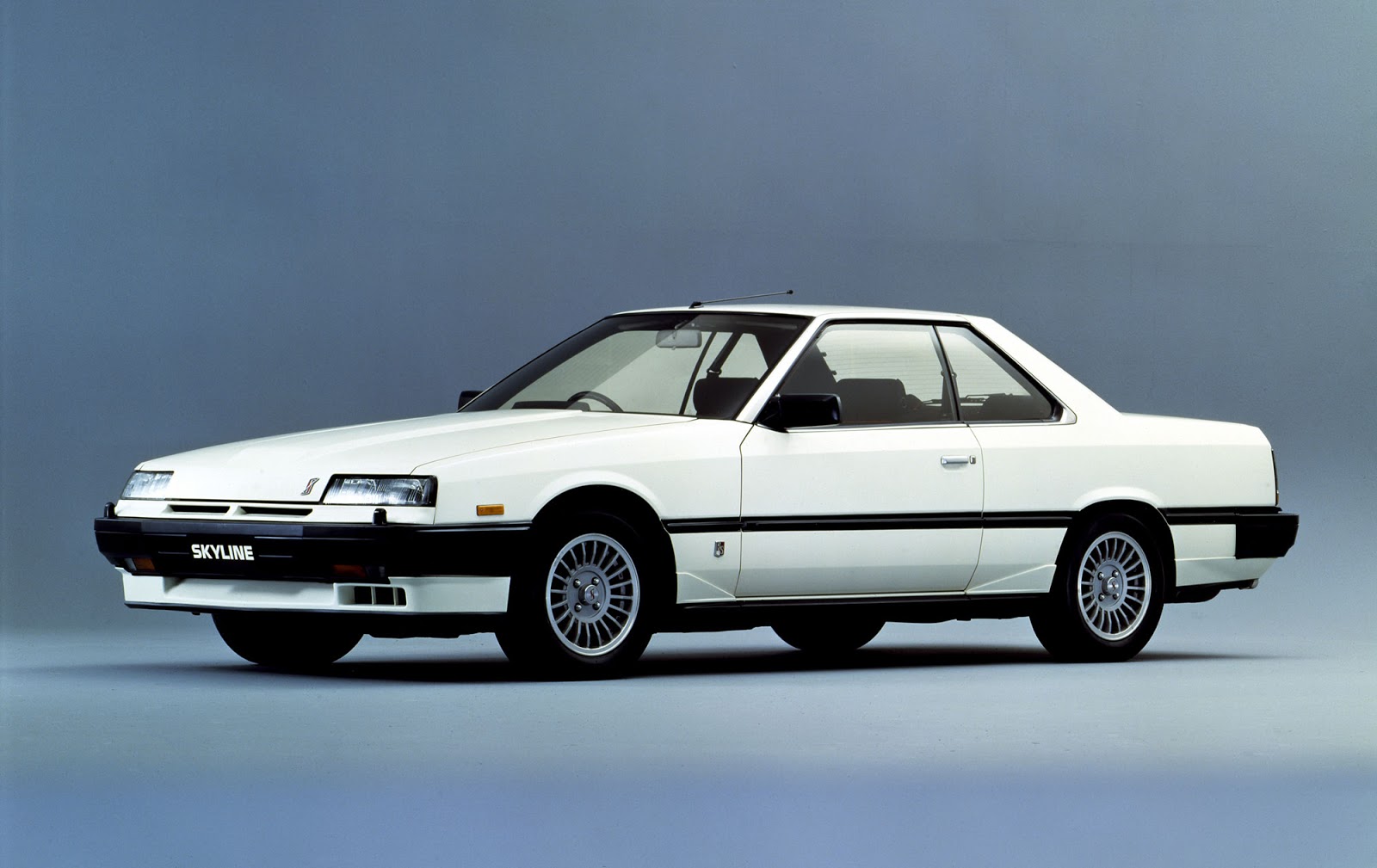 80sHERO: Mr. Thirty: the Australian sixth-generation Skylines 80sHERO: Mr. Thirty: the Australian sixth-generation Skylines